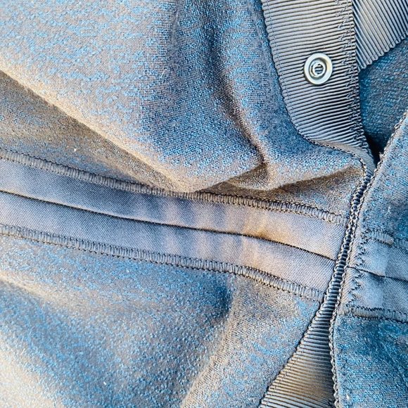 Lululemon Infinity Scarf - Picture 2 of 4